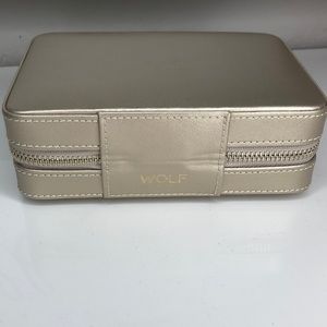 SOLD! WOLF Palermo Travel Zip Case